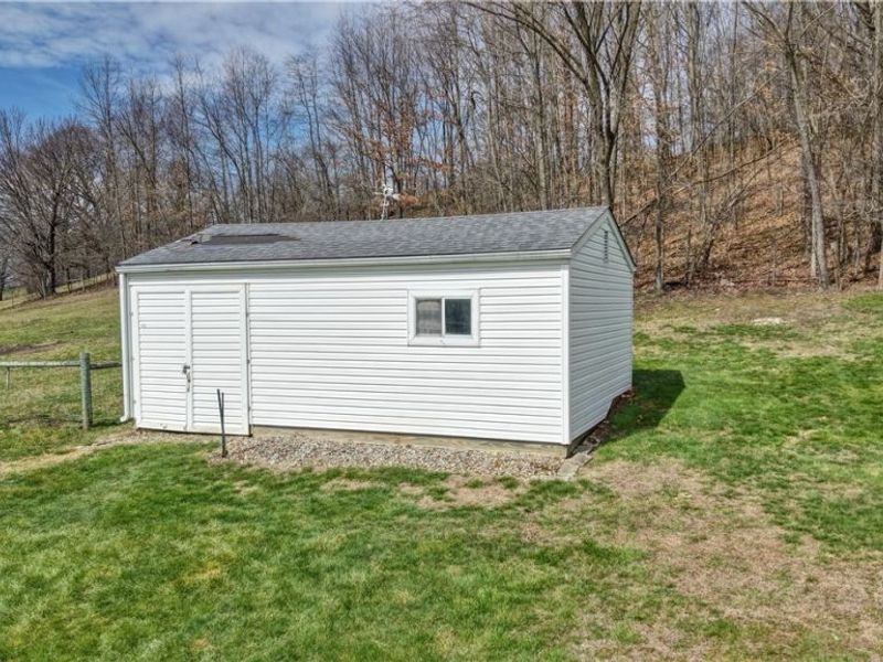 11652 Sandyville Road NE, Sandyville, OH 44671 Photo 38