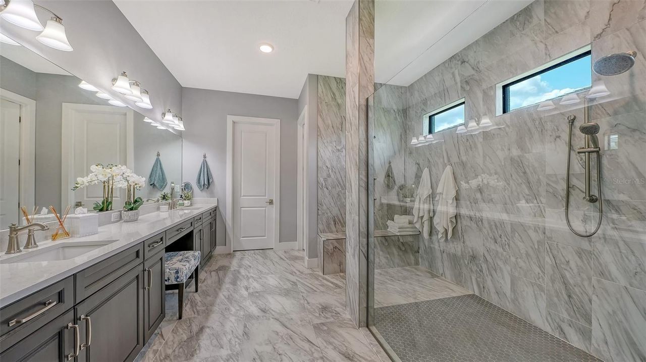 5018 Surfside Circle, Lakewood Ranch, FL 34211 Photo