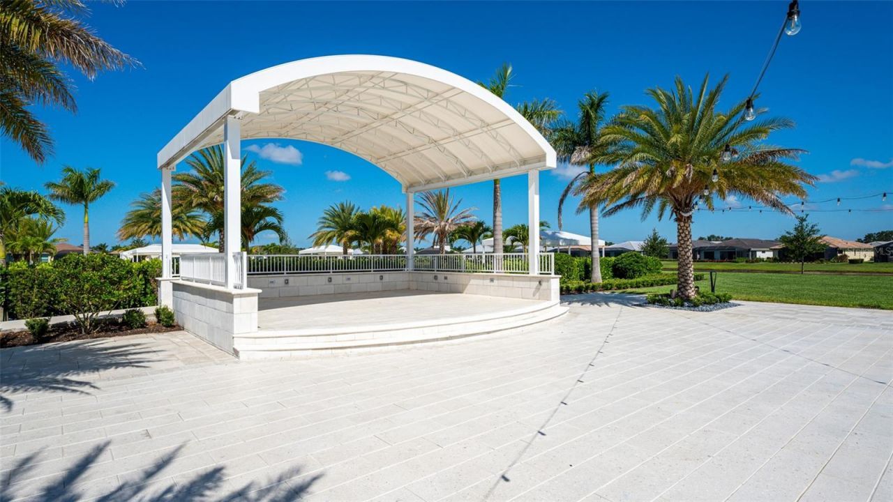 5018 Surfside Circle, Lakewood Ranch, FL 34211 Photo