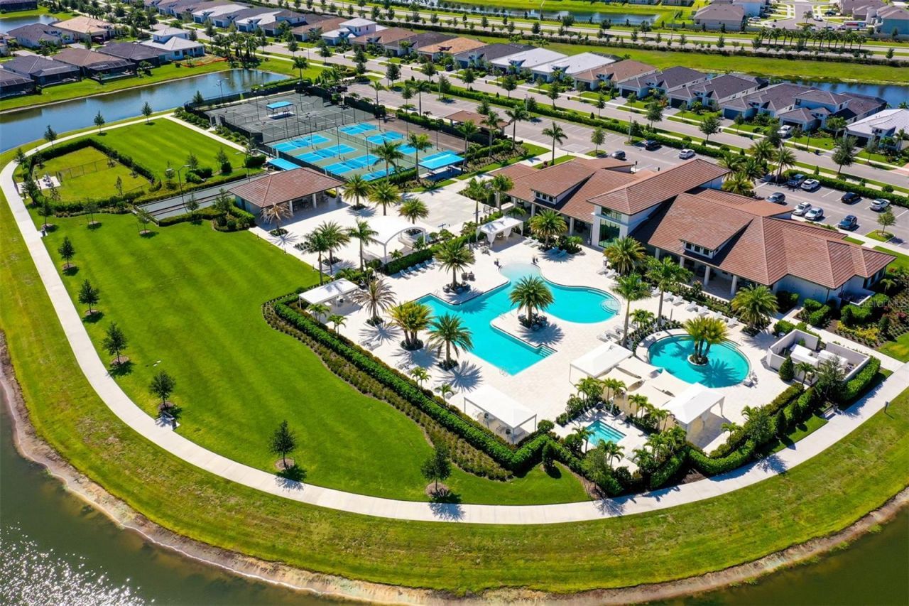 5018 Surfside Circle, Lakewood Ranch, FL 34211 Photo