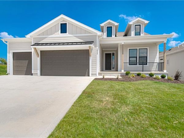 4855 NW Martin Street, Riverside, MO 64150
