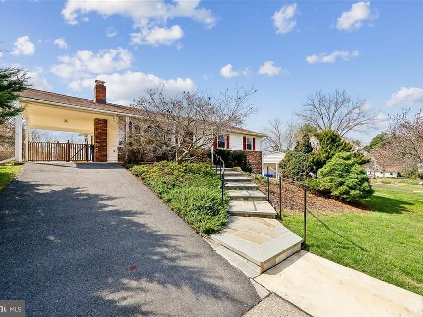 11924 Fernshire Road , Gaithersburg, MD 20878 Main Photo