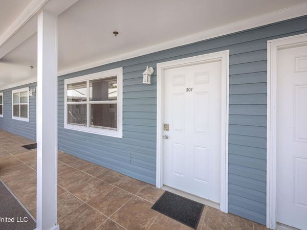 1282 Beach Boulevard, Biloxi, MS 39530