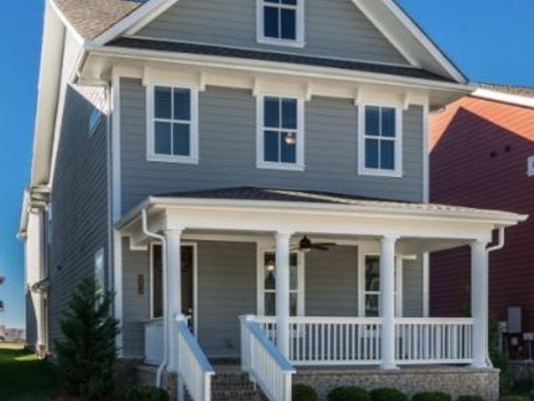 3271 Vinemont Dr, Thompsons Station, TN 37179