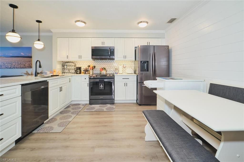 6777 Winkler Rd, Unit 228, Fort Myers, FL 33919 Photo