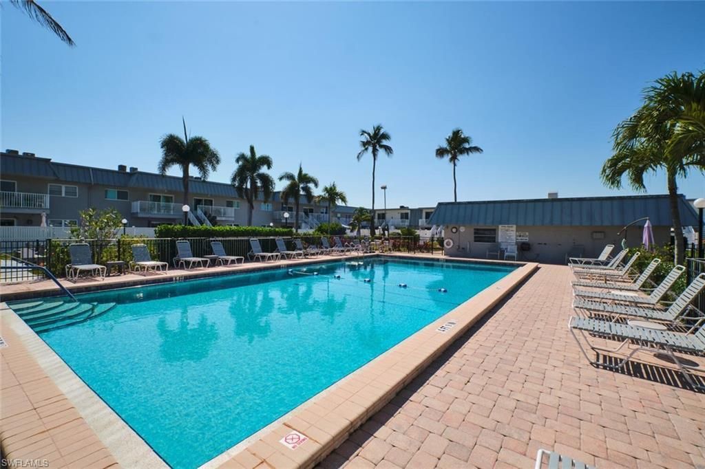 6777 Winkler Rd, Unit 228, Fort Myers, FL 33919 Photo