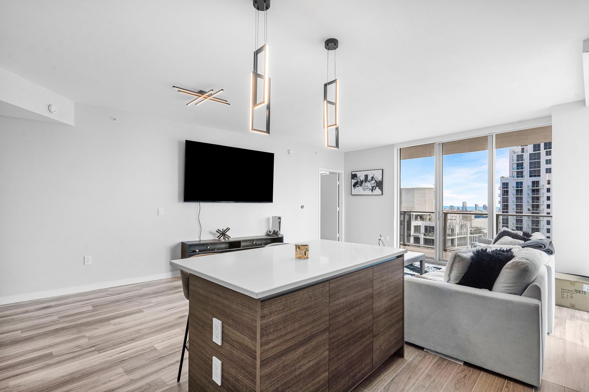 1100 S Miami Avenue, Unit 3901, Miami, FL 33130 Photo