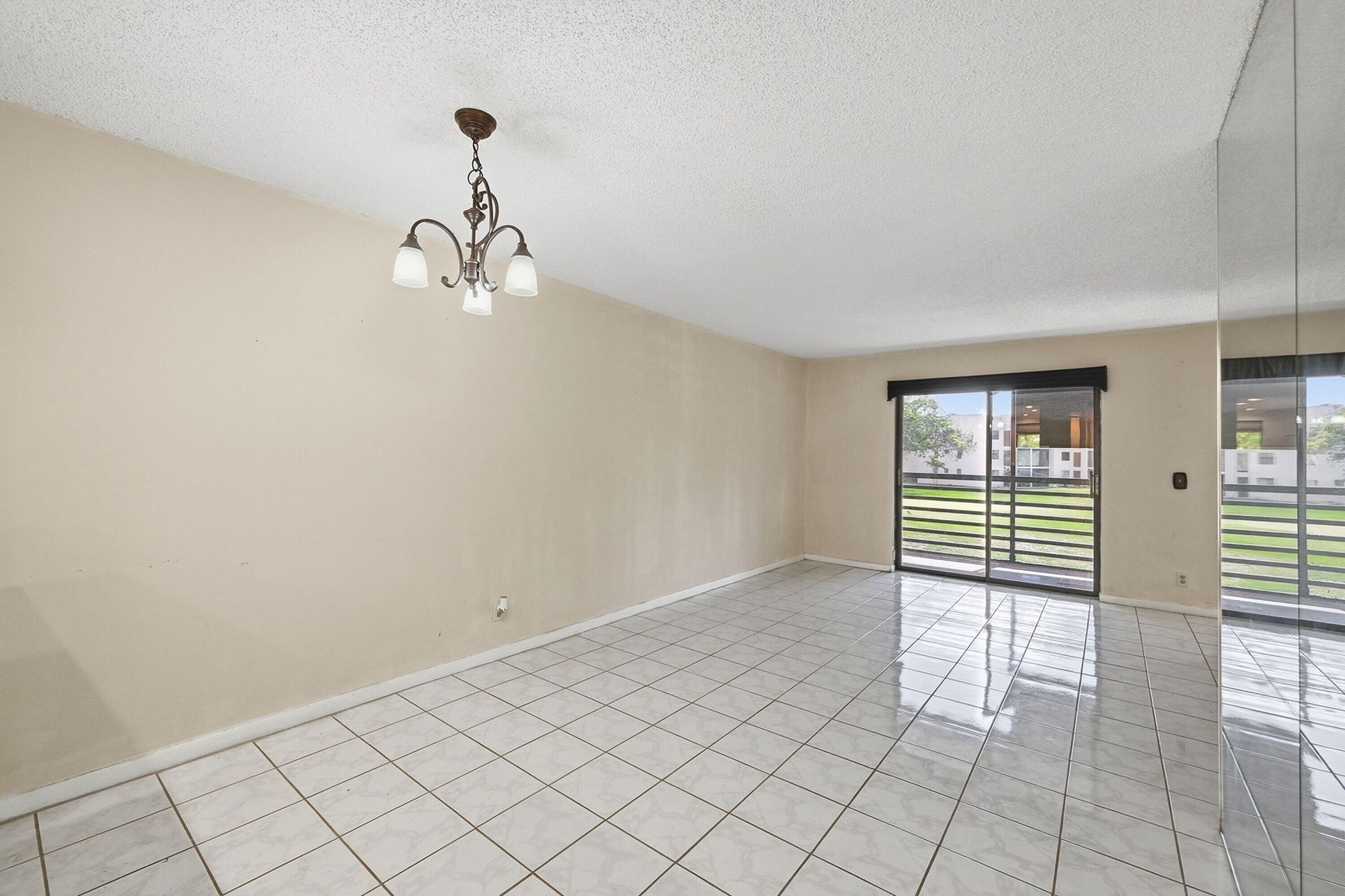 10434 Sunrise Lakes Boulevard, Unit 206, Sunrise, FL 33322 Photo