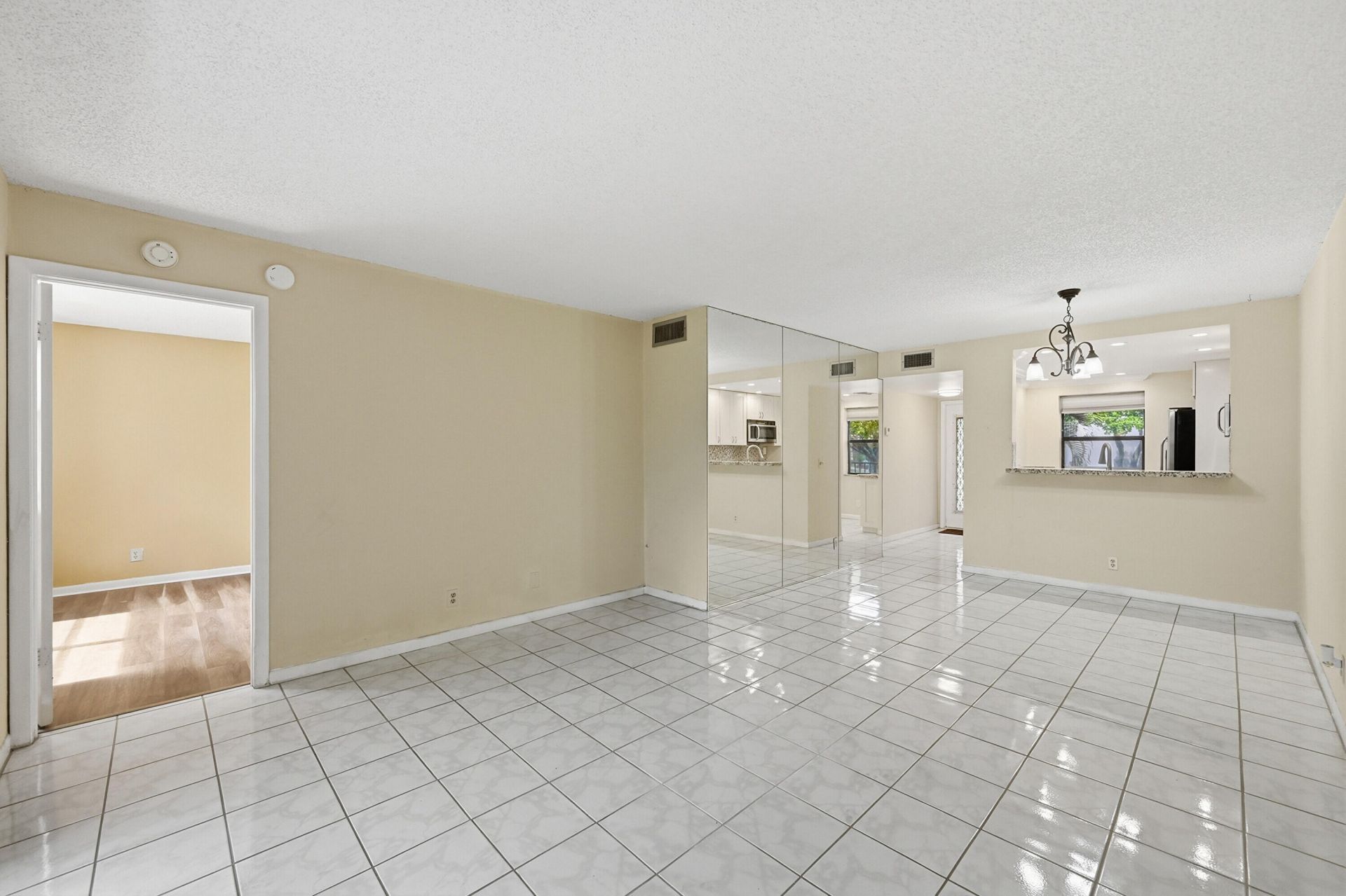 10434 Sunrise Lakes Boulevard, Unit 206, Sunrise, FL 33322 Photo