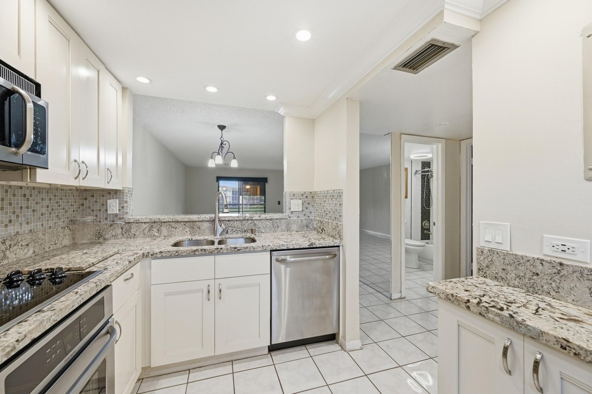 10434 Sunrise Lakes Boulevard, Unit 206, Sunrise, FL 33322 Photo