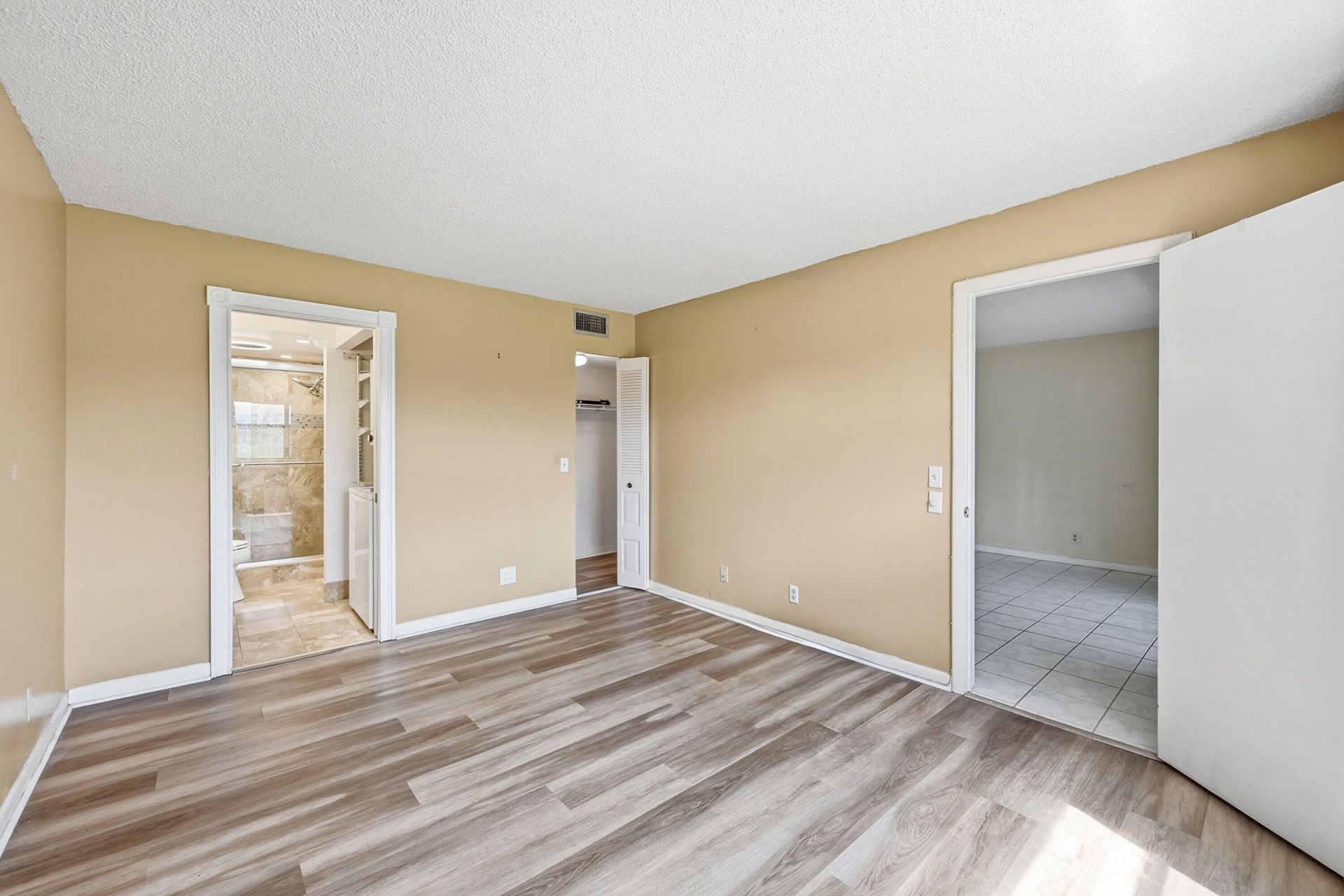 10434 Sunrise Lakes Boulevard, Unit 206, Sunrise, FL 33322 Photo