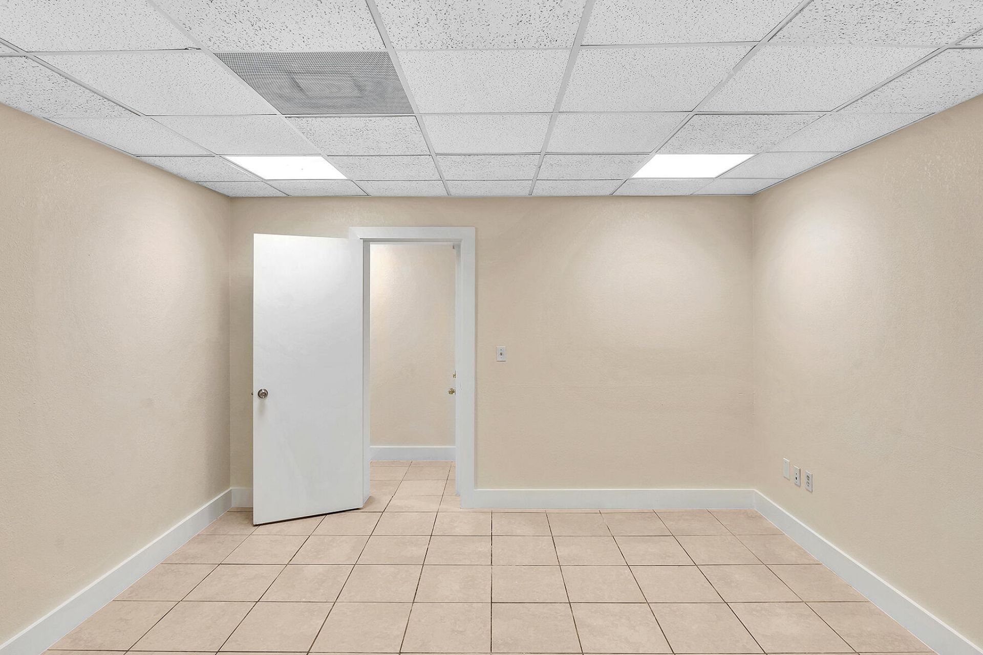 317 N Krome Avenue, Unit 313-317-31, Homestead, FL 33030 Photo