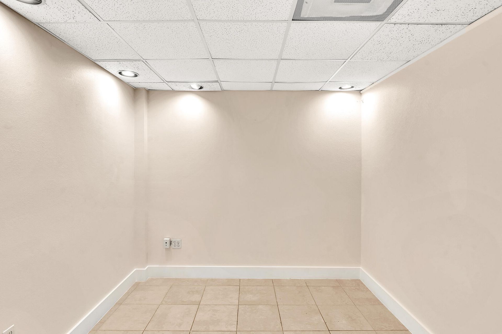 317 N Krome Avenue, Unit 313-317-31, Homestead, FL 33030 Photo