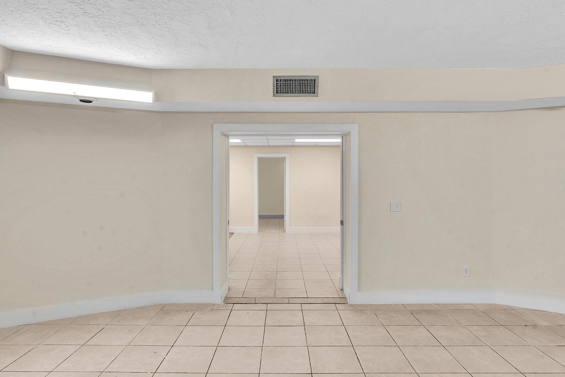 317 N Krome Avenue, Unit 313-317-31, Homestead, FL 33030 Photo