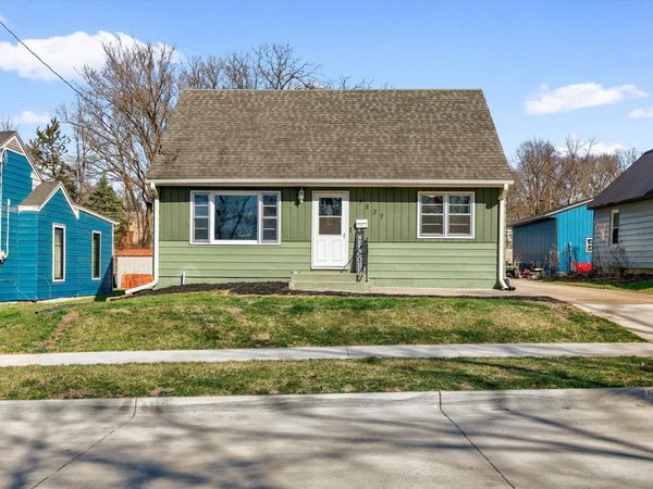 3837 16th Street, Des Moines, IA 50313