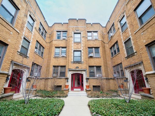 536 1/2 W Cornelia Avenue , Unit 3, Chicago, IL 60657