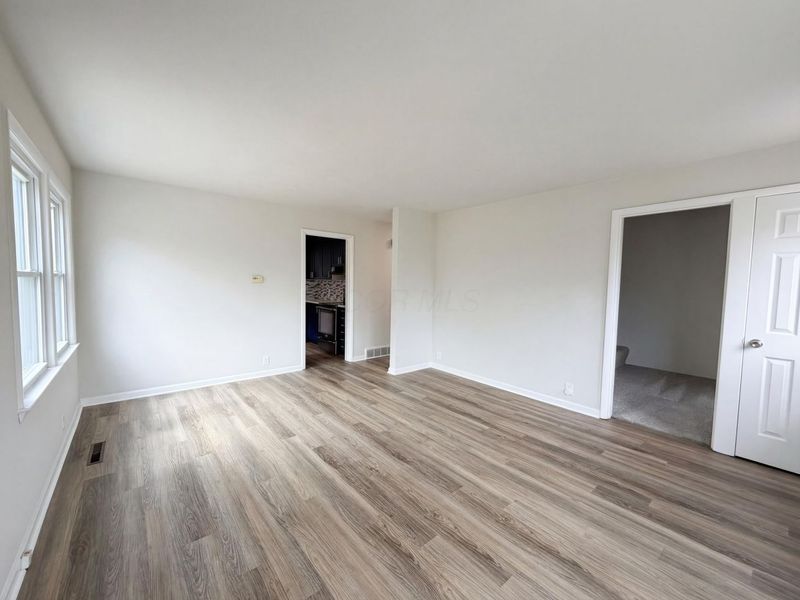 413 Sherwood Drive W, Newark, OH 43055 Photo 12