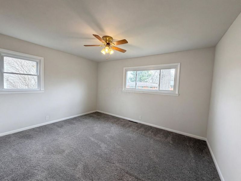 413 Sherwood Drive W, Newark, OH 43055 Photo 16