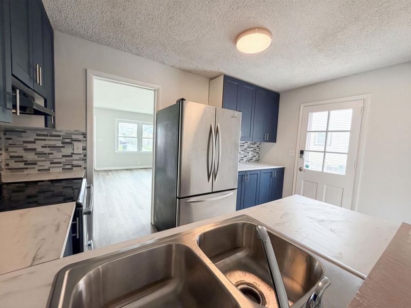 413 Sherwood Drive W, Newark, OH 43055 Photo 7