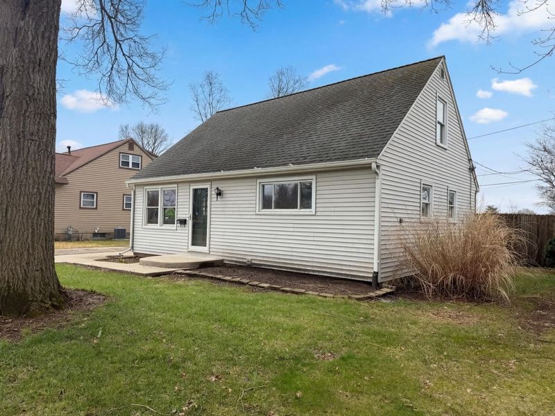 413 Sherwood Drive W, Newark, OH 43055 Photo 9