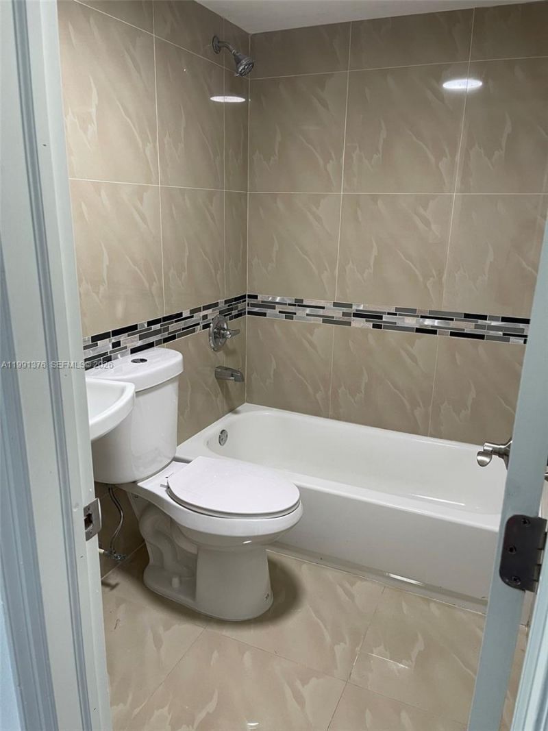 1864 NW 24th St , Unit 4, Miami, FL 33142 Photo