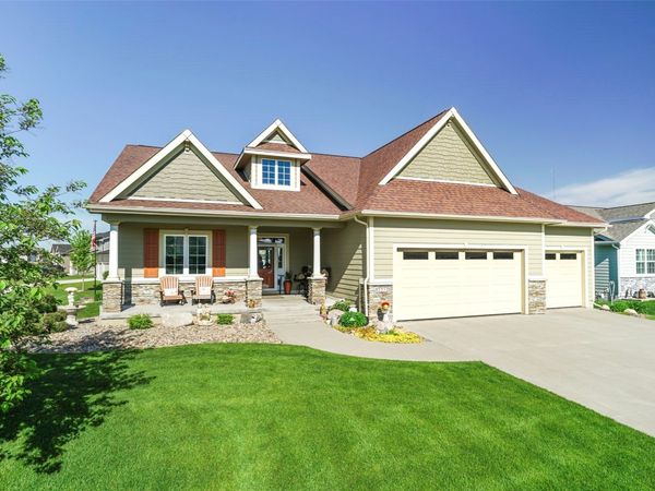 3232 13th Avenue SE, Altoona, IA 50009