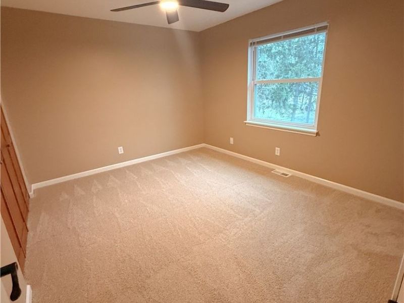 8552 Usher Road, Olmsted Township, OH 44138 Photo 17