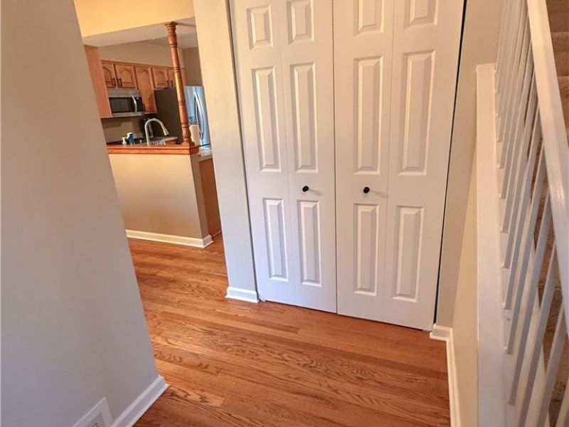 8552 Usher Road, Olmsted Township, OH 44138 Photo 3