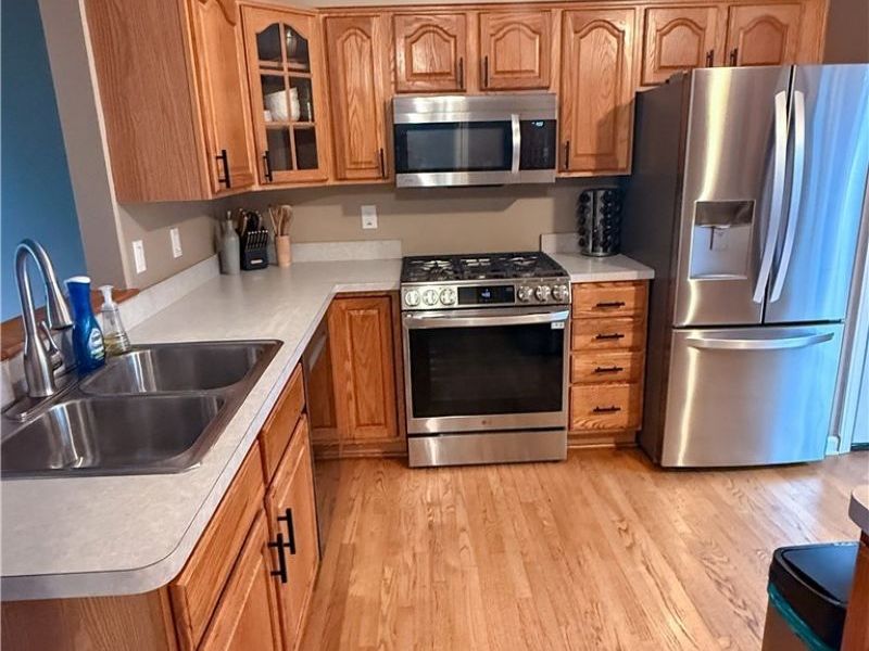 8552 Usher Road, Olmsted Township, OH 44138 Photo 8