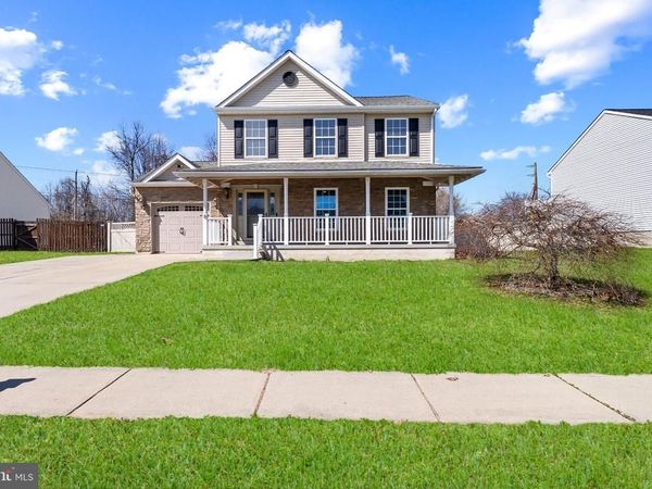 8 BASTILLE LOOP, NEWARK, DE 19702