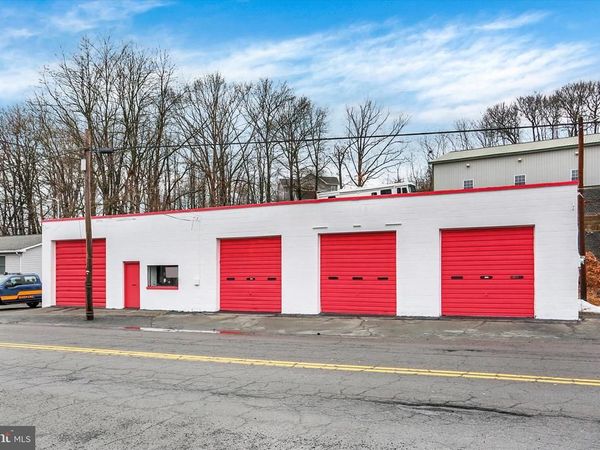 1260 LAUREL BOULEVARD , POTTSVILLE, PA 17901