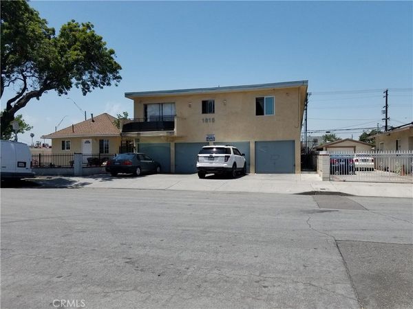 1815 Locust Avenue, Unit 8, Long Beach, CA 90806
