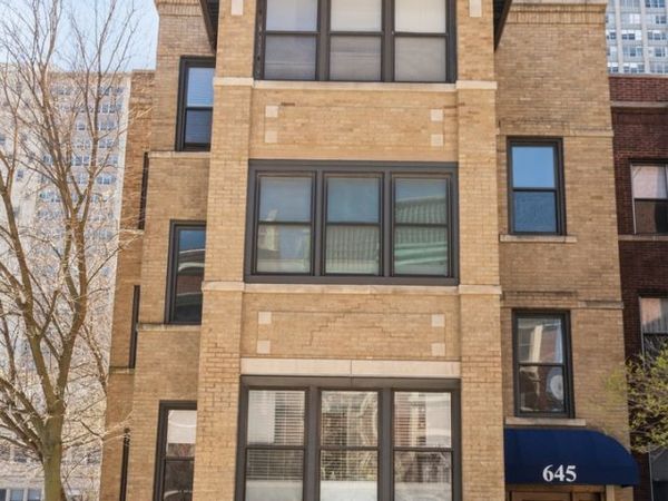 645 W Bittersweet Place , Unit 1, Chicago, IL 60613