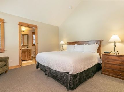 12267 Lookout Loop, Truckee, CA 96161 Photo