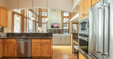 12381 Lookout Loop, Truckee, CA 96161 Photo