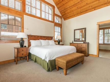 12381 Lookout Loop, Truckee, CA 96161 Photo