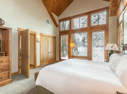 12381 Lookout Loop, Truckee, CA 96161 Photo