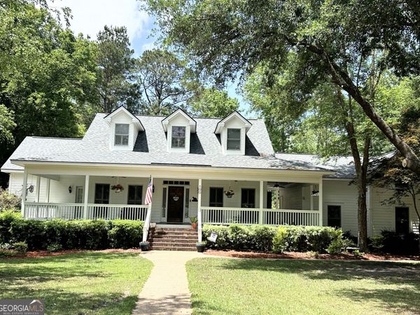 100 Cambridge Drive, Rincon, GA 31326
