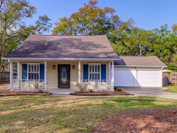 102 S Wright Avenue, Long Beach, MS 39560
