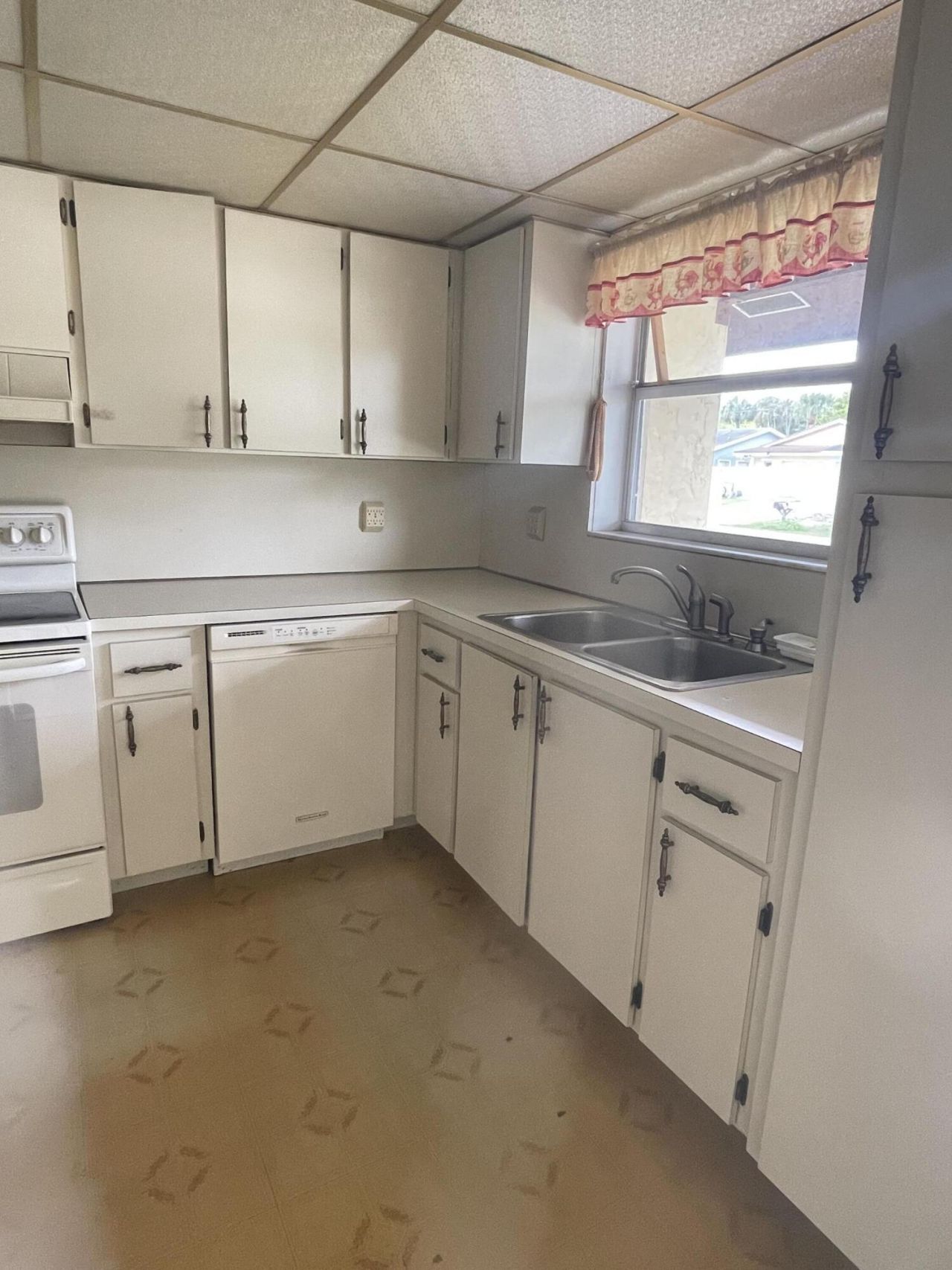 8666 Satalite Terrace, West Palm Beach, FL 33403 Photo