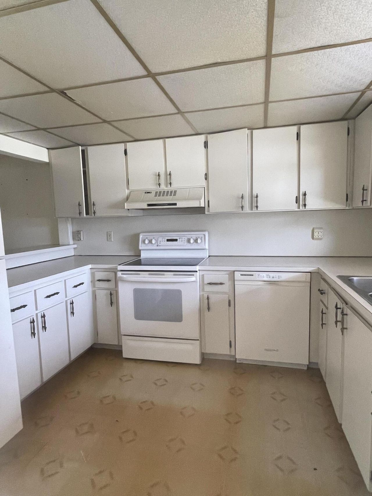 8666 Satalite Terrace, West Palm Beach, FL 33403 Photo