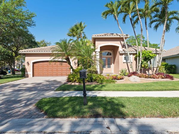 3062 Lakewood Circle, Weston, FL 33332