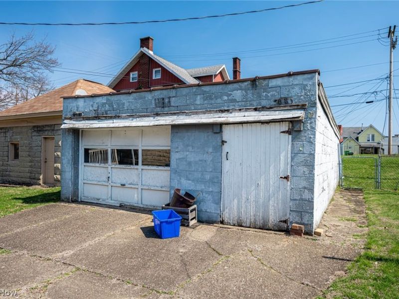 310 S 4th Street, Coshocton, OH 43812 Photo 5