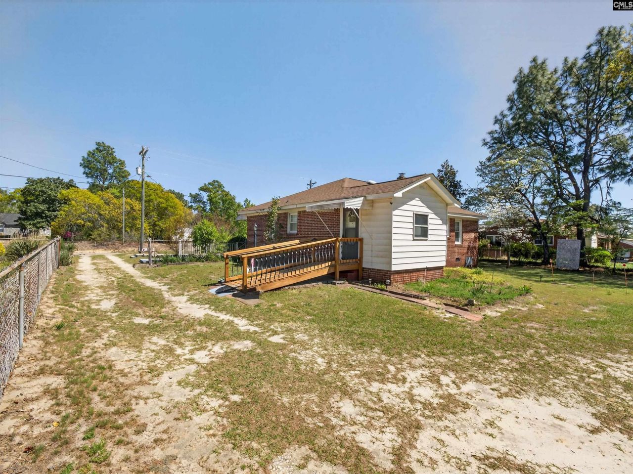 318 Wattling Road  Photo 14