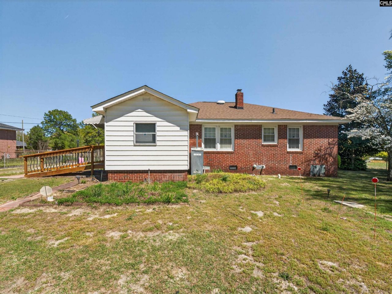 318 Wattling Road  Photo 16