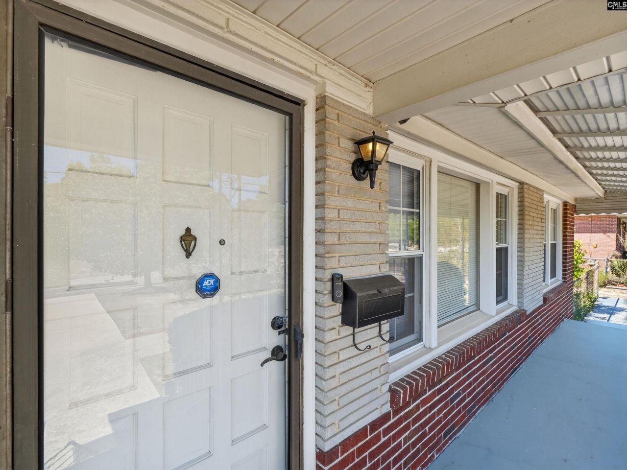 318 Wattling Road  Photo 4