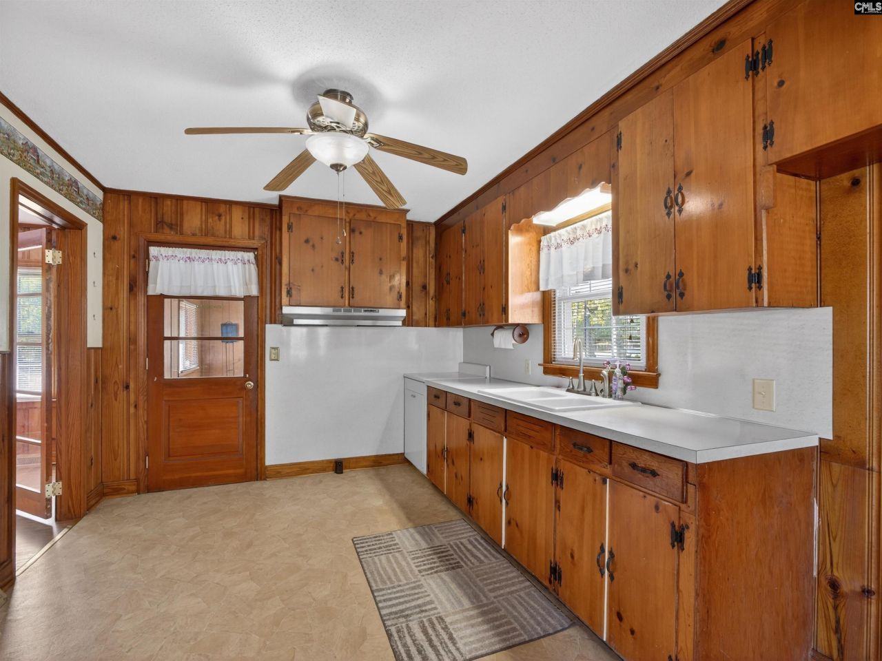 318 Wattling Road  Photo 41