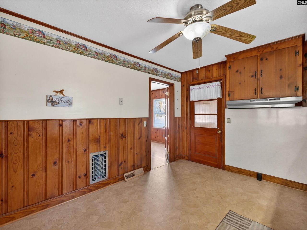 318 Wattling Road  Photo 42