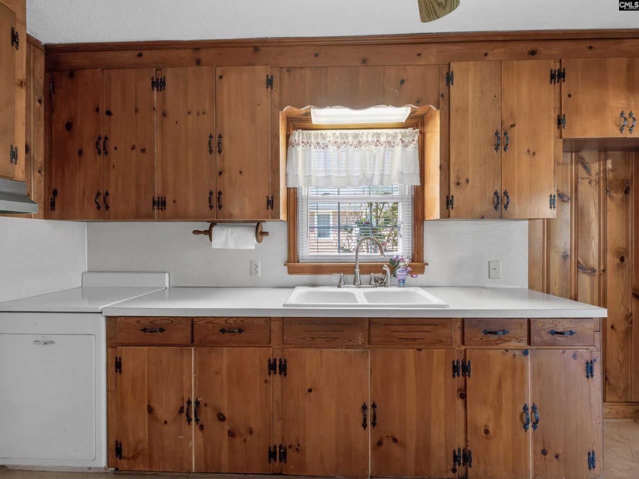 318 Wattling Road  Photo 43