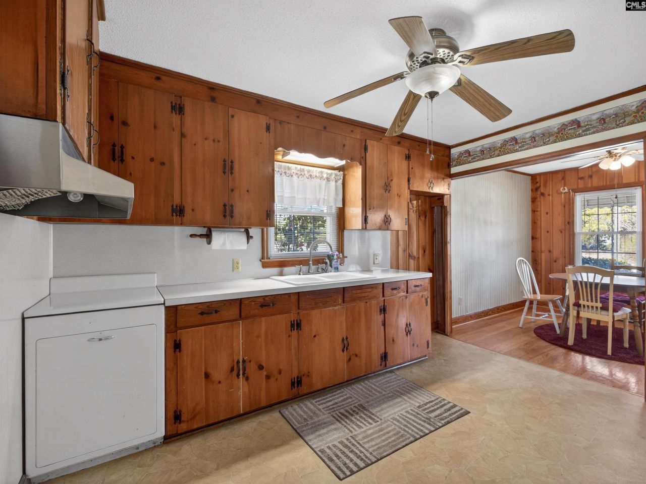 318 Wattling Road  Photo 44